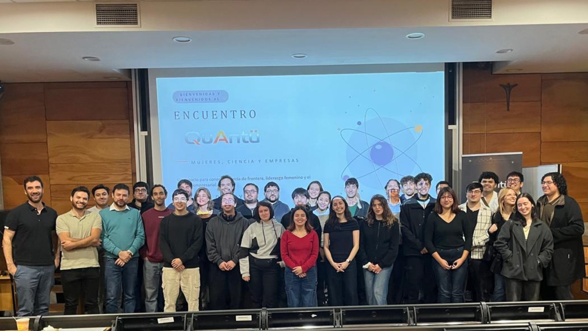 Encuentro QUANTÜ conecta la ciencia, el liderazgo femenino y el mundo empresarial para impulsar el futuro cuántico de Chile
